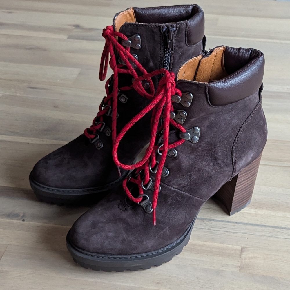 LUCKY BRAND Bradli Nubuck Platform Ankle Boot (Sz 7)